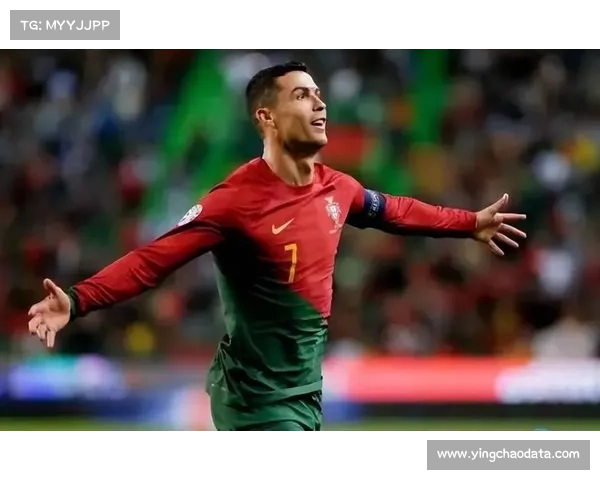 C罗社媒发文激励葡萄牙队：我们离目标更近 继续加油奋勇前行